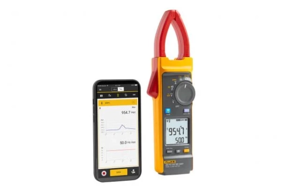 393 Solar Clamp Meter CAT III 1500 V 2